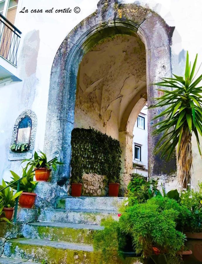 La Casa Nel Cortile Acomodação com café da manhã Vico Equense Exterior foto