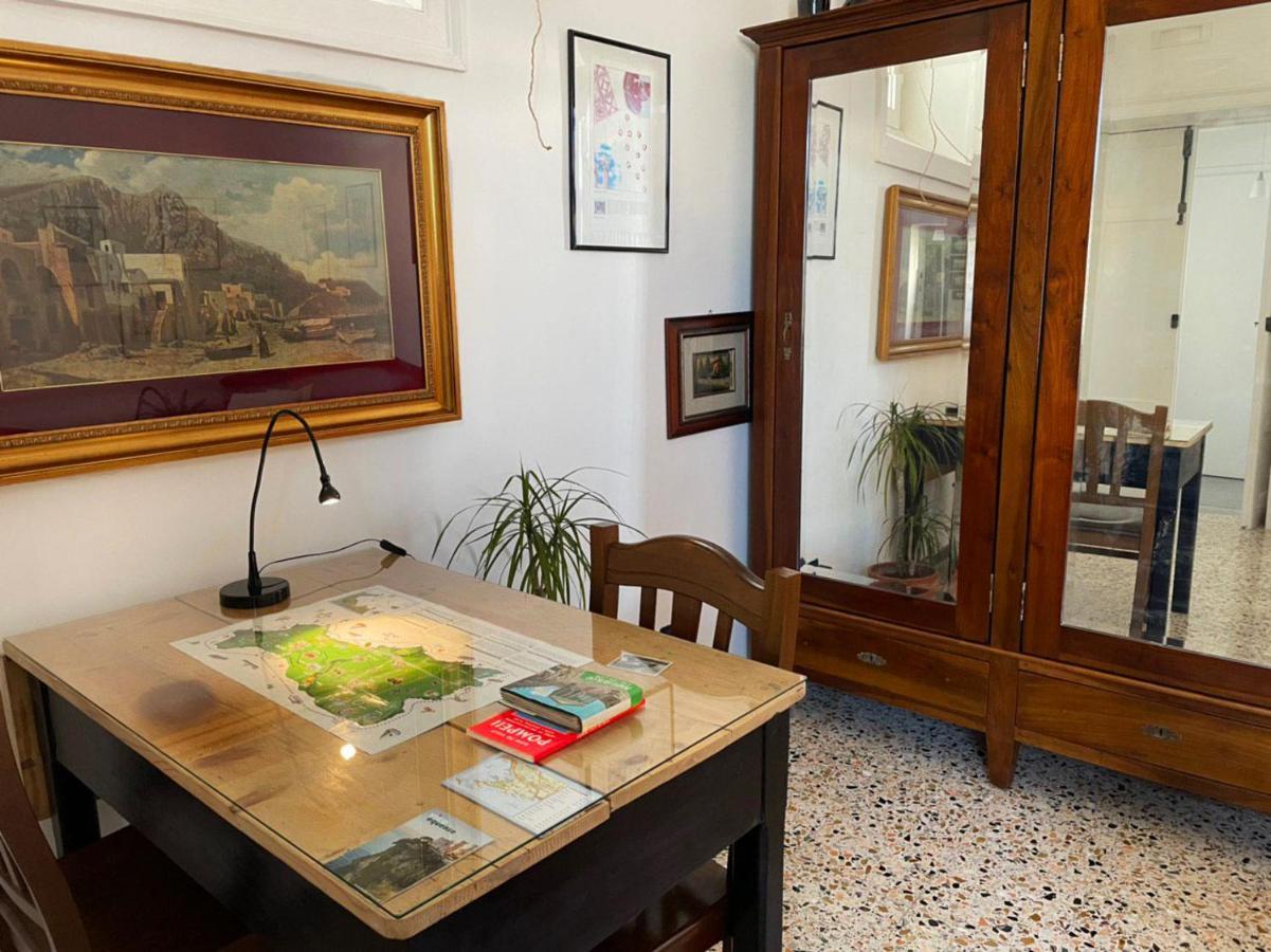 La Casa Nel Cortile Acomodação com café da manhã Vico Equense Exterior foto