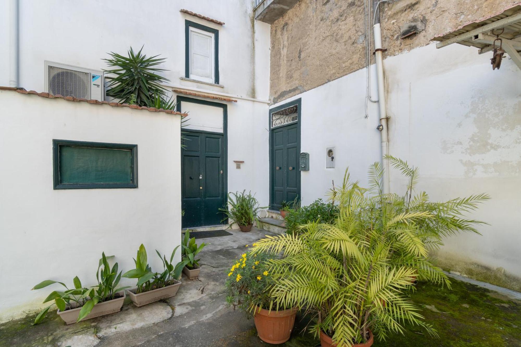La Casa Nel Cortile Acomodação com café da manhã Vico Equense Exterior foto